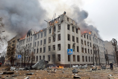 Πόλεμος στην Ουκρανία: Αδιάκοπο σφυροκόπημα στη Μαριούπολη, υπό πολιορκία το Κίεβο - Προελαύνουν σταδιακά οι Ρώσοι