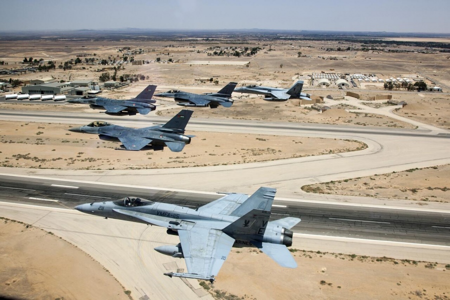 Επικίνδυνη κλιμάκωση: Οι ΗΠΑ αναπτύσσουν F-16 στον Περσικό Κόλπο υπό το φόβο συμμαχίας Ιράν, Ρωσίας και Συρίας