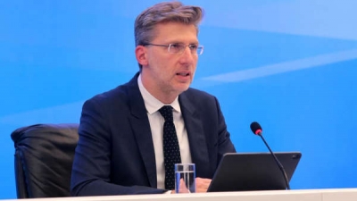 Σκέρτσος (Υφυπ. παρά τω πρωθυπουργώ): Πρόσκληση σε ιδιώτες να ρίξουν κεφάλαια σε επενδύσεις και κατανάλωση