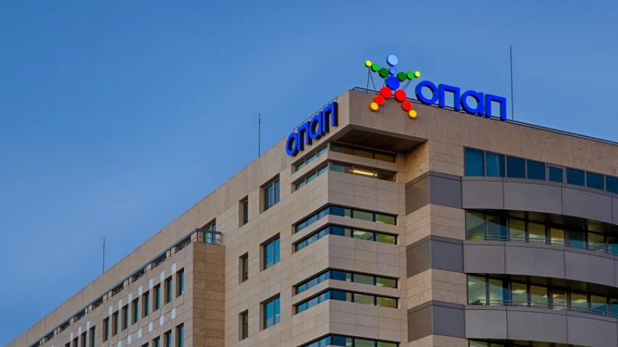 Μια διπλή έκπληξη στην πόρτα των αθλητριών της Εθνικής Ομάδας Μπάσκετ Γυναικών