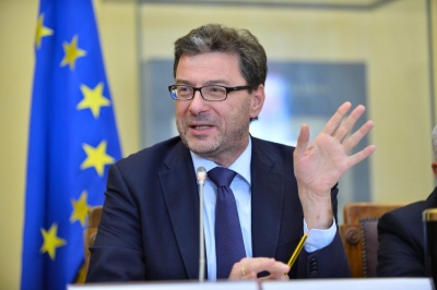 Giorgetti (Ιταλία): Δεν μπορούμε να υποκρινόμαστε ότι η ιταλική οικονομία και οι τράπεζες δεν έχουν πρόβλημα