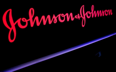 Johnson & Johnson: «Σπάει» σε δύο εταιρείες - Η μετοχή στο +3%