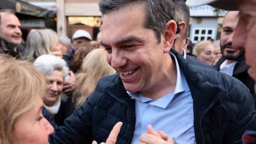 Στην Καλλιθέα ο Τσίπρας: Θα είναι το τελευταίο Πάσχα που θα αισθάνονται τόσο μόνοι οι πολίτες απέναντι στην ακρίβεια