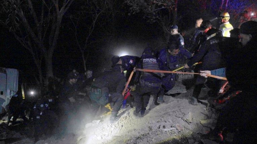 Τραγωδία στο Μεξικό: Πτώση λεωφορείου σε χαράδρα - Στους 18 οι νεκροί, 33 οι τραυματίες