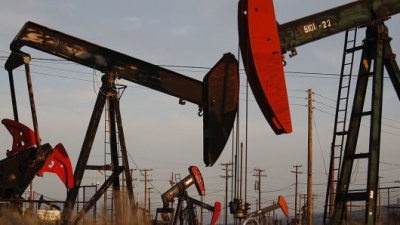 Ισχυρές πιέσεις για το πετρέλαιο λόγω αύξηση παραγωγής από ΟΠΕΚ - Πτώση άνω του 2% για Brent