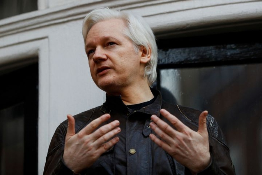 Αναστέλλεται μέχρι τον Μάιο η εκδίκαση του αμερικανικού αιτήματος έκδοσης του J. Assange