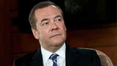 Παρέμβαση Medvedev: Μας εξέπληξε ευχαριστά η... φιλορωσική κωλοτούμπα Pistorius και Stubb - Αλήθεια, τι προηγήθηκε;