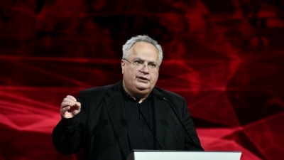 Κοτζιάς: Nα εκκενωθεί το Mέγαρο Μαξίμου