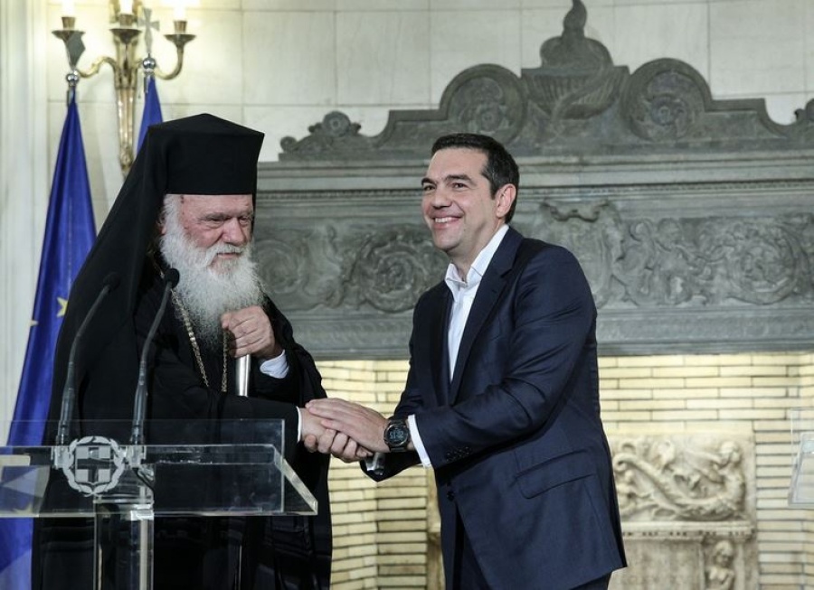 Κάηκε το «χαρτί» του εκκλησιαστικού αλλά η κυβέρνηση προσδοκά οφέλη από τις παροχές που ετοιμάζει