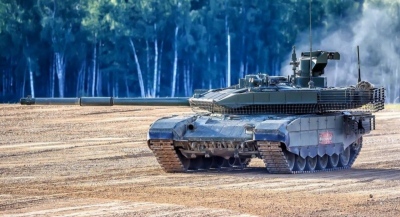 Οι Ρώσοι ετοιμάζουν νέα πληρώματα για να νεότερα άρματα μάχης T-90 M Proryv για μάχες στην Ουκρανία