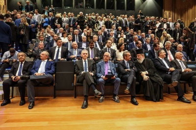 Εκδήλωση Στυλιανίδη: Έβαλαν να κάτσουν δίπλα πρόσωπα που δεν λένε ούτε καλημέρα – Ο ταξιθέτης ήθελε να σπάσει πλάκα