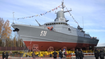 Ρωσία - Αλλάζουν οι συσχετισμοί στην αεράμυνα: Επιτυχής η δοκιμή της πυραυλακάτου Burya Project 22800 στη Βαλτική