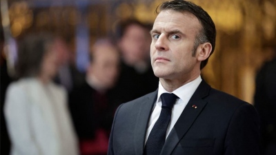 Πολιτικός «σεισμός» στη Γαλλία - Προειδοποιήσεις ότι γίνεται... Ελλάδα - Σενάρια παραίτησης Macron, δεν τον θέλουν ούτε οι δικοί του