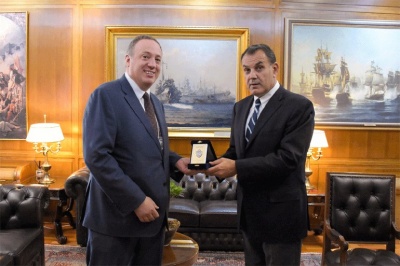 Συνάντηση του ΥΕΘΑ με τον πρόεδρο και εκτελεστικό διευθυντή του Jewish Institute for National Security οf America