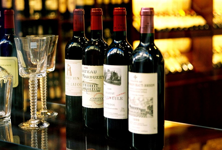 Γάλλοι εξαγωγείς οίνου: Στο 1 δισ. ευρώ το κόστος των επιπλέον δασμών από τις ΗΠΑ