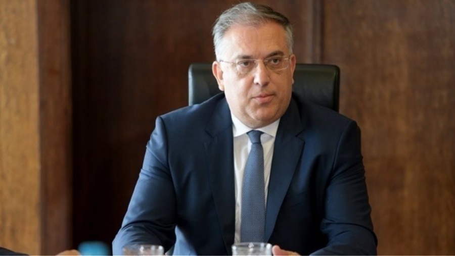 Επίθεση Θεοδωρικάκου σε ΣΥΡΙΖΑ: Επιχειρούν επικίνδυνη ταύτιση του πυροβολισμού του 16χρονου με τα γεγονότα του 2008