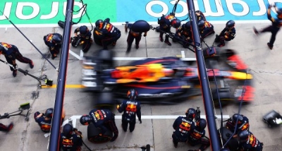 GP Ουγγαρίας: Εμφατική νίκη για Verstappen – Στο βάθρο οι Mercedes!