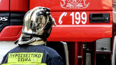 Θεσσαλονίκη: Φωτιά σε αποθήκη επιχείρησης στο Ωραιόκαστρο -  Στο σημείο οι πυροσβεστικές δυνάμεις