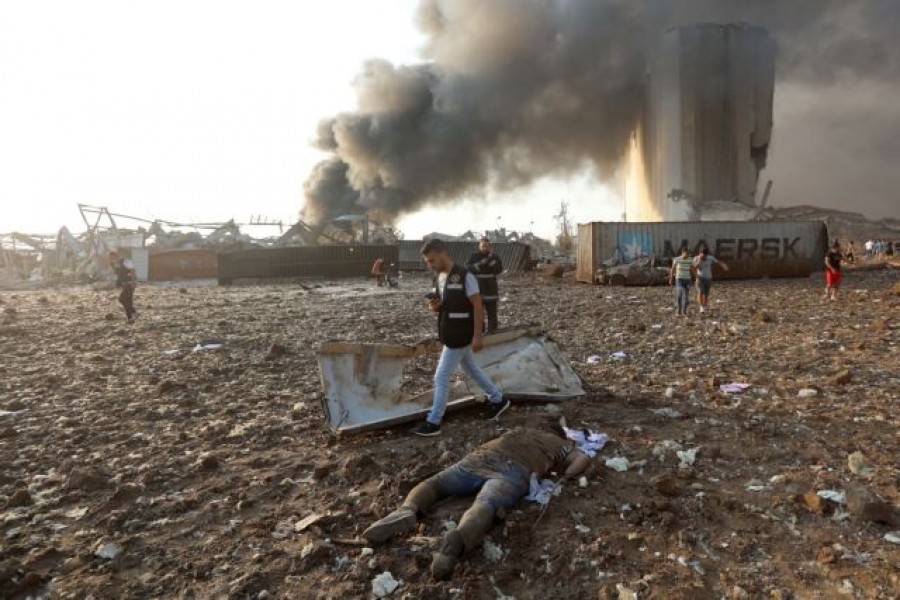 Δημοσιογράφος αποκαλύπτει ισραηλινή εμπλοκή στις εκρήξεις που ισοπέδωσαν τη Βηρυτό