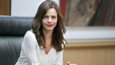 Αχτσιόγλου: Απαραίτητη η ενιαία αναδιάρθρωση χρεών - Επιδότηση ασφαλιστικών εισφορών