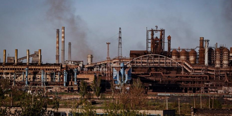 «Οι μάχες στο Azovstal συνεχίζονται» δηλώνει Ουκρανός αξιωματούχος που βρίσκεται ακόμα μέσα στο εργοστάσιο