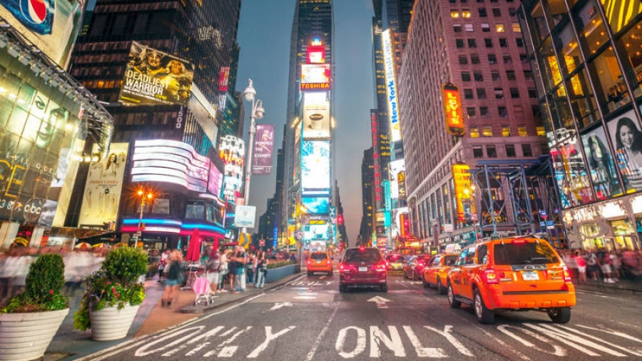 Σοκ για τη Νέα Υόρκη: Βυθίζεται από το βάρος των ουρανοξυστών της