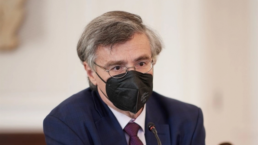 Έκτακτη σύσκεψη στο Μαξίμου με Τσιόδρα - Εκτόξευση των κρουσμάτων κορωνοϊού