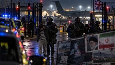 Βόμβα... Έφτασε στην βάση αμερικανική βάση RAF Fairford το Ιράν - Συναγερμός στη Βρετανία, 5 συλλήψεις