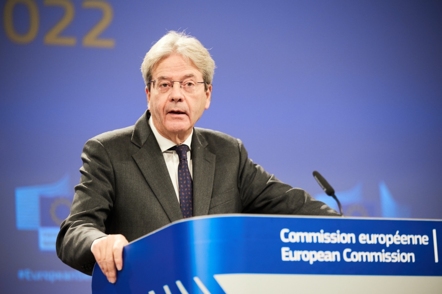 Gentiloni (Επίτροπος Οικονομίας): Ορατός ο κίνδυνος οικονομικής ύφεσης - Δικαιολογημένη η αντίδραση στο γερμανικό σχέδιο των 200 δισ.