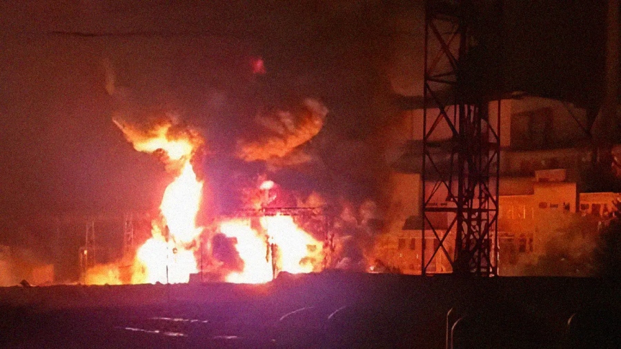 Στρατηγικό σοκ για Ουκρανία - Ρωσικός Iskander κατέκαψε τον σταθμό ηλεκτροπαραγωγής του Kramatorsk - Ανεξέλεγκτη η πυρκαγιά