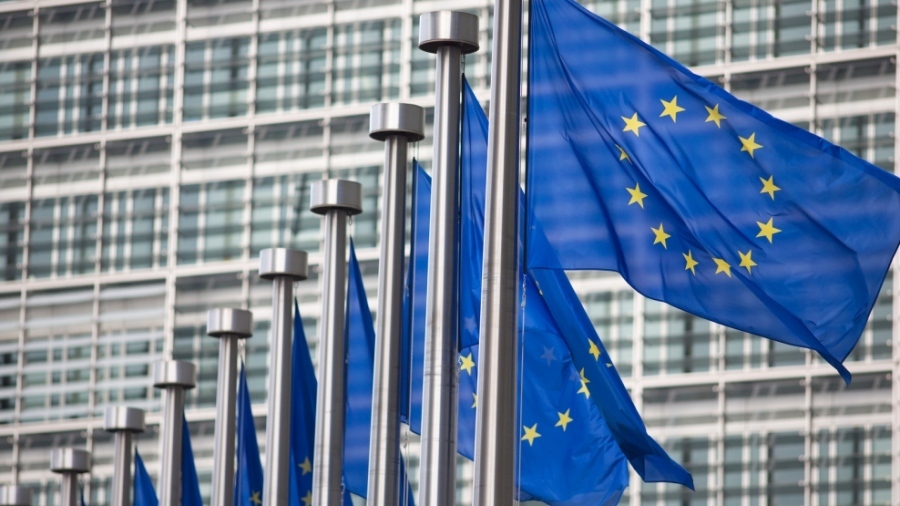 Προειδοποιητική επιστολή Κομισιόν προς Ελλάδα - Έρχονται βαριές κυρώσεις εάν δεν χτυπήσετε το μαύρο χρήμα