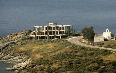 Νομιμοποιήσεις αυθαιρέτων και πάνω στο κύμα ετοιμάζει η κυβέρνηση ΣΥΡΙΖΑ - ΑΝΕΛ