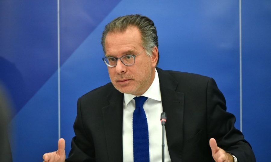 Κουμουτσάκος (ΝΔ): Πήγα στην κηδεία του τέως βασιλιά ως απάντηση στον... ΣΥΡΙΖΑ