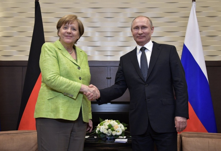 Συρία, Ουκρανία και ΗΠΑ και Nord Stream 2 στην ατζέντα των συνομιλιών Merkel – Putin