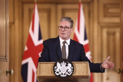 Με έναν σάπιο στόλο και ένα άδειο θησαυροφυλάκιο, η Αγγλία χάνει τον έλεγχο της Μάγχης