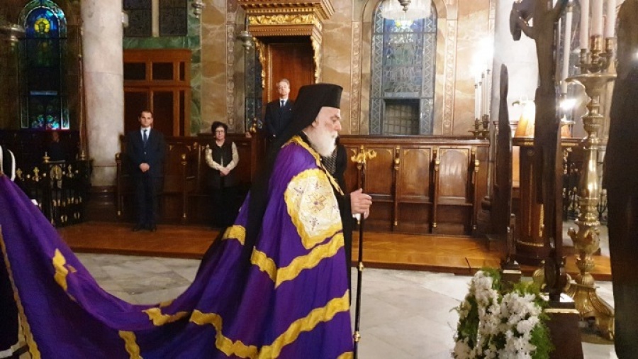Πατριάρχης Αλεξανδρείας Θεόδωρος: Μέσα από το αίμα, τα καρφιά και τον Γολγοθά, η Ελλάδα μας ξέρει να ανασταίνεται