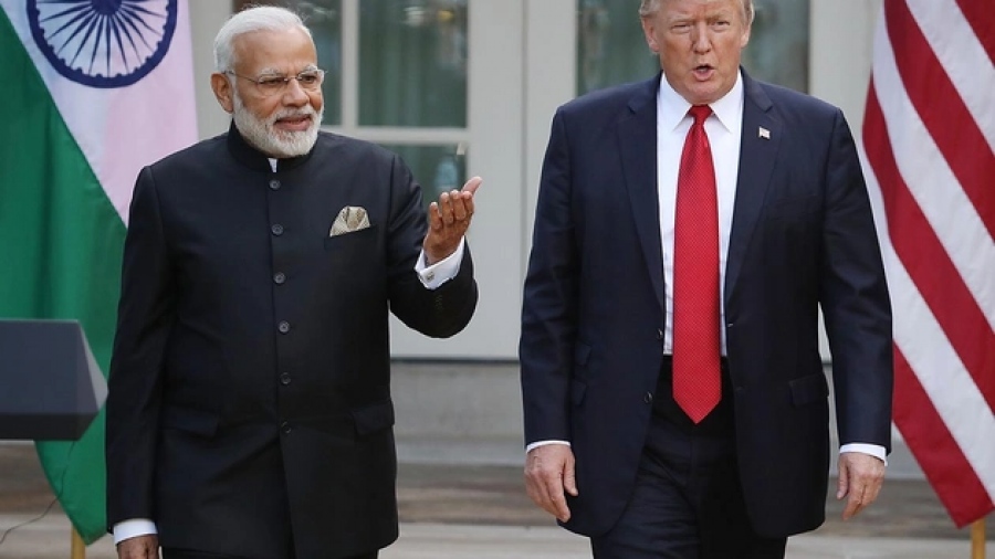 Τρέμει το ρωσικό πετρέλαιο ο Trump – Στοχοποιεί την Ινδία, «βράζει» ο κόσμος με τις ενεργειακές ακροβασίες των ΗΠΑ