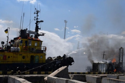 Οι Ρώσοι με πυραύλους Kalibr χτύπησαν ουκρανικό πλοίο στο λιμάνι της Οδησσού