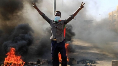 Πραξικόπημα στο Σουδάν: Κόπηκαν τηλεπικοινωνίες, ανακαλούνται οι πρέσβεις από Τουρκία, ΗΑΕ, Ν.Αφρική - Blinken: Απαράδεκτη κάθε βίαιη καταστολή