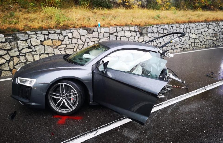 Που πήγε το άλλο μισό Audi R8;