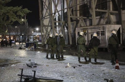 Ένταση έξω από το γήπεδο του ΠΑΟΚ μεταξύ φιλάθλων και αστυνομικών - Χρειάστηκε και η παρέμβαση των ΜΑΤ
