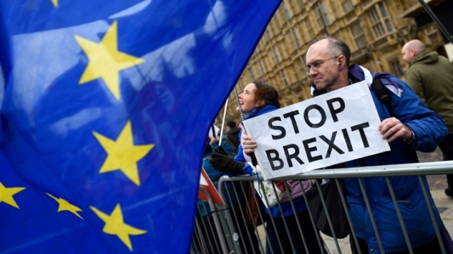 Βρετανία: Το αίτημα για την ανάκληση του Brexit που υπέγραψαν εκατομμύρια πολίτες θα τεθεί προς συζήτηση