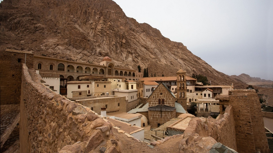 Σκηνές χάους στη Μονή Σινά... Πραξικοπηματίες μοναχοί επιχείρησαν να εισβάλουν - Σοκ από Δαμιανό, κινδυνεύει η ζωή του