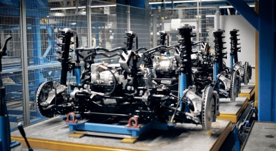 Τα συμβατικά αυτοκίνητα κρατάνε στην πρίζα τα ηλεκτρικά