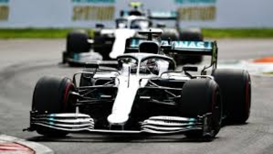 F1: Άνετη pole position για τον Lewis Hamilton στο Αμπού Ντάμπι