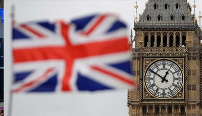 H αρμόδια υγειονομική επιτροπή της Βρετανίας απορρίπτει τον καθολικό εμβολιασμό παιδιών