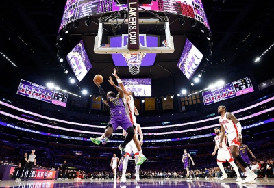 Μυθικό deal για τους Lakers: Πωλούνται πάνω από 12 δισ. δολάρια – Εκτόξευση αξίας σε μόλις έναν χρόνο