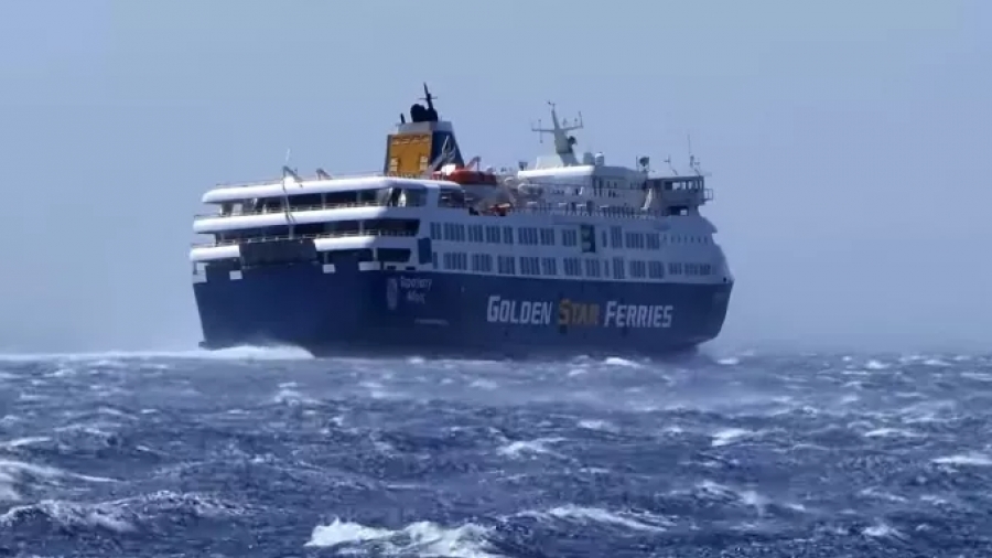 Τήνος: Το Superferry αναχωρεί από το λιμάνι με 8 μποφόρ!