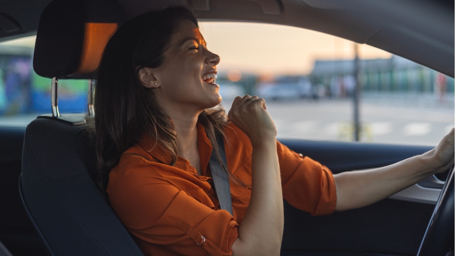 Οι Ρώσοι δεν θα τιμωρούνται με πρόστιμο εάν ακούνε ουκρανικά τραγούδια στο αυτοκίνητο