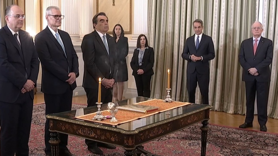 Ολοκληρώθηκε στο Προεδρικό Μέγαρο η ορκωμοσία των νέων μελών της Κυβέρνησης - Αναλαμβάνουν Σχοινάς, Τουρνάς, Λαζαρίδης